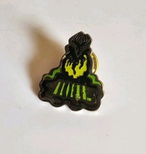 Listing image for ALIENS BADGE PIN BADGE ALIEN EGG